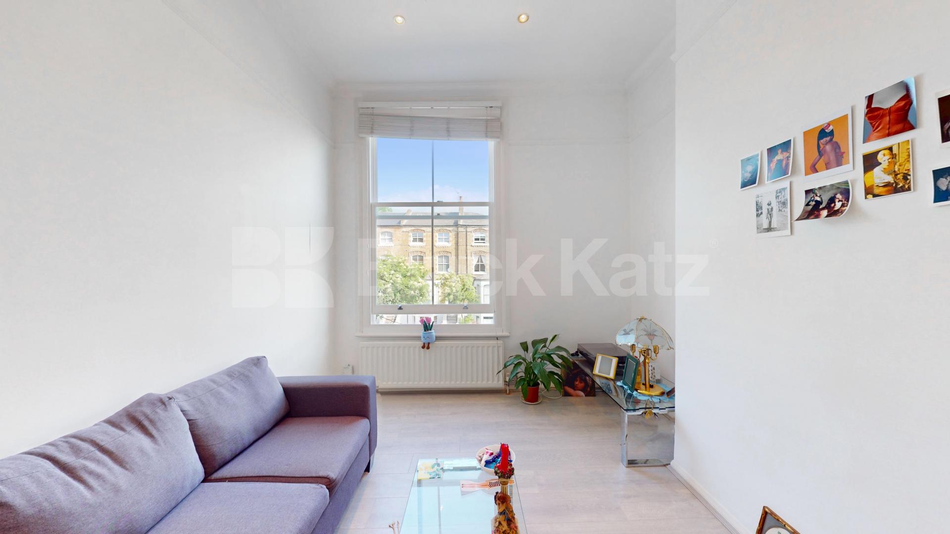 Located in the heart of Tufnell Park located walking distance to local amenities Tufnell Park Road, Tufnell Park 